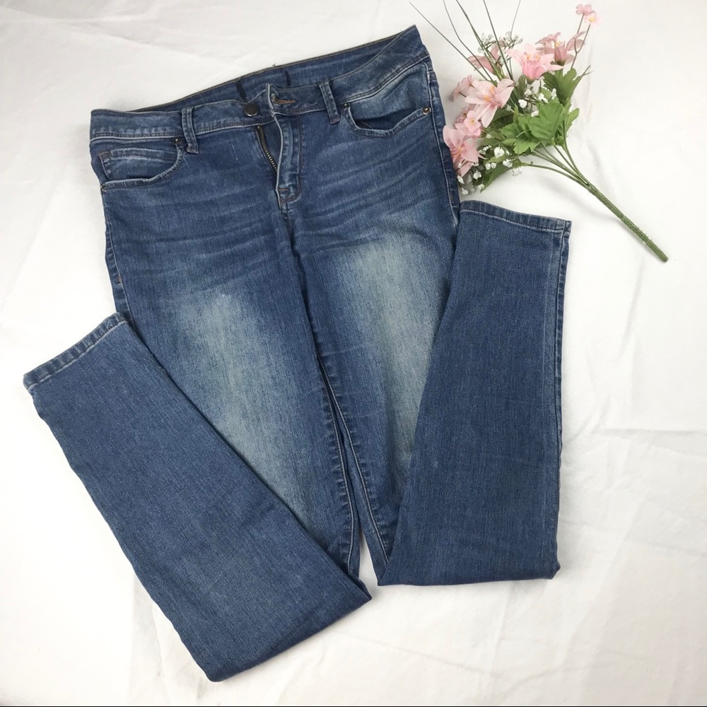 Blue jeans!! - Picture 1 of 8